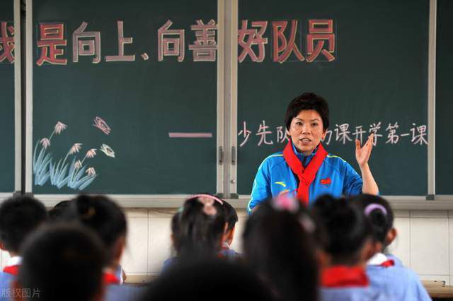 而上赛季卢卡库在国米效力时，他直到今年5月份进球数才达到10球。